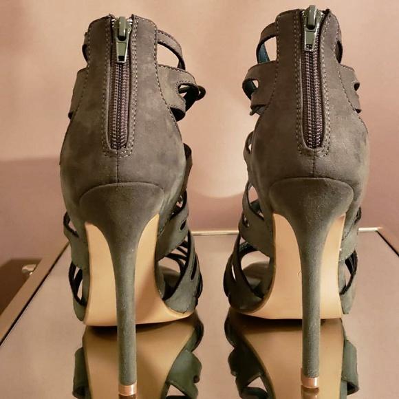 Agaci- Redkiss Heels - Picture 3 of 3